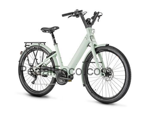 Moustache Lundi 27.3 ficha tecnica